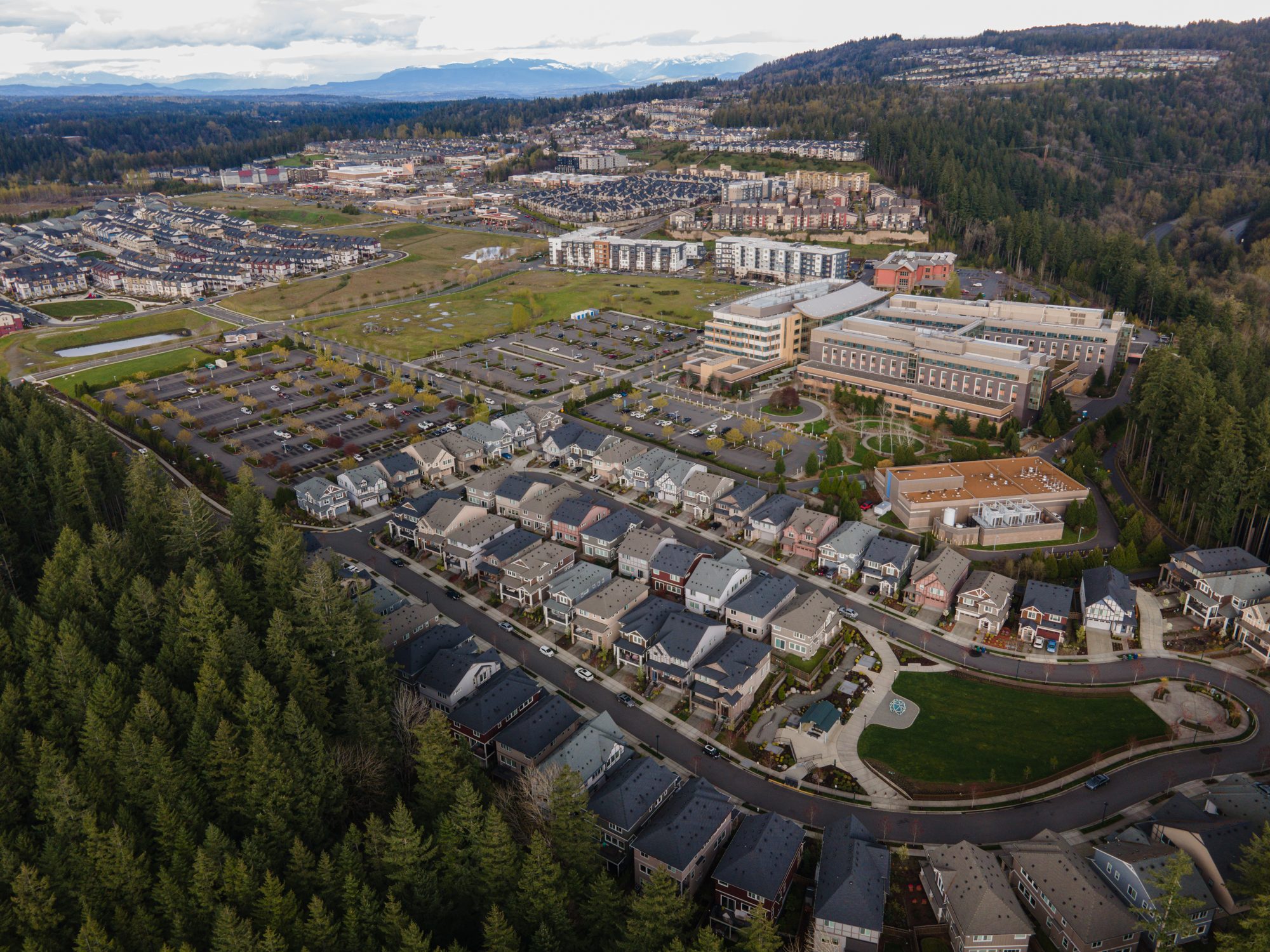 Issaquah_Highlands_aerial,_April_2023